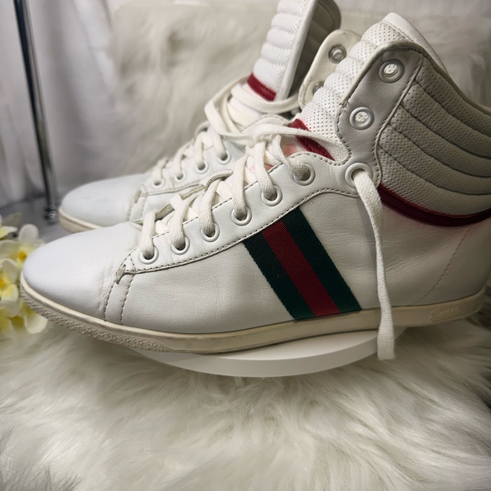 Gucci White High-Top Athletic Shoes with Red and Green Stripes